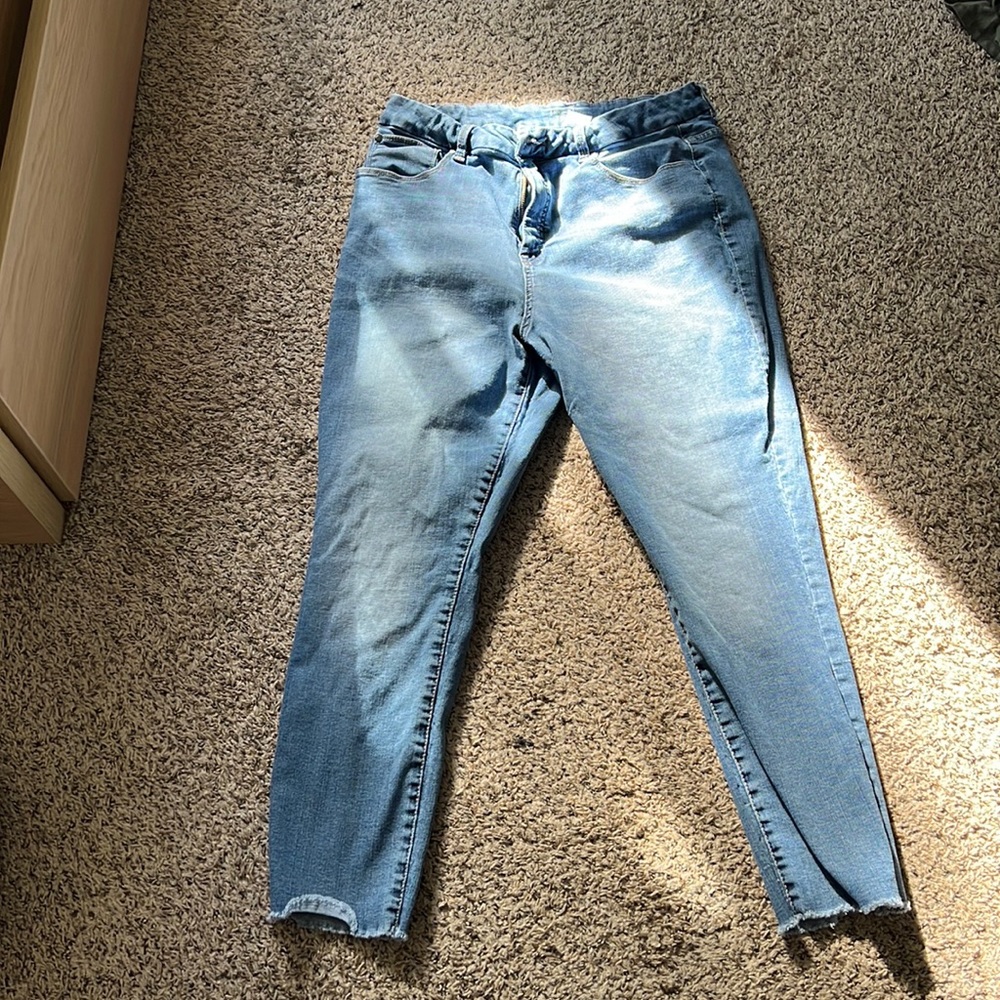 Stretchy blue high rise jeans